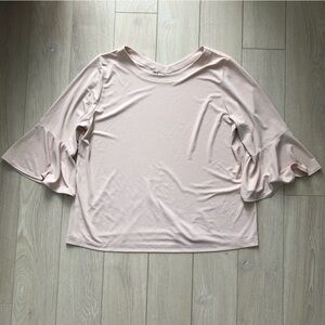 Uniqlo Bell Sleeve Top in Light Pink